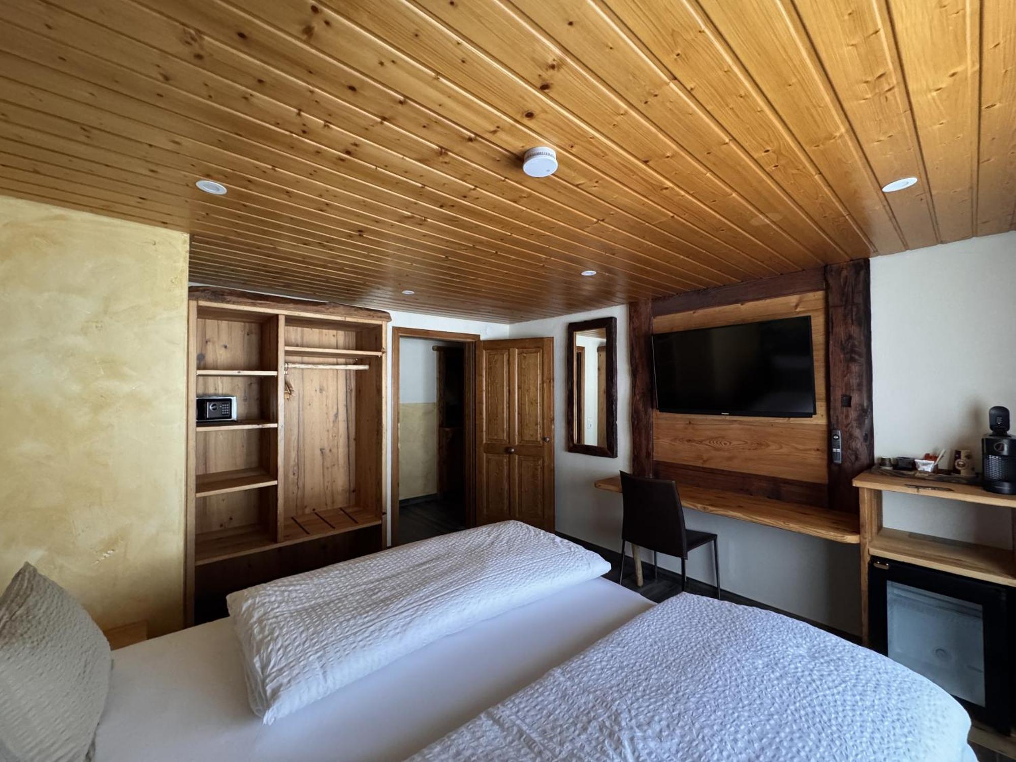 Black Forest Hotel Todtnau Bilik gambar