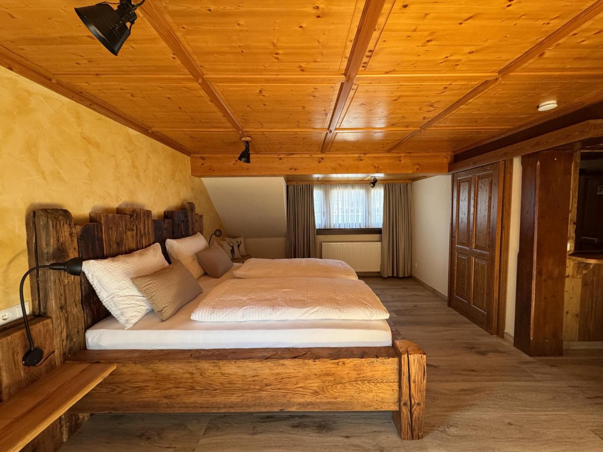 Black Forest Hotel Todtnau Bilik gambar