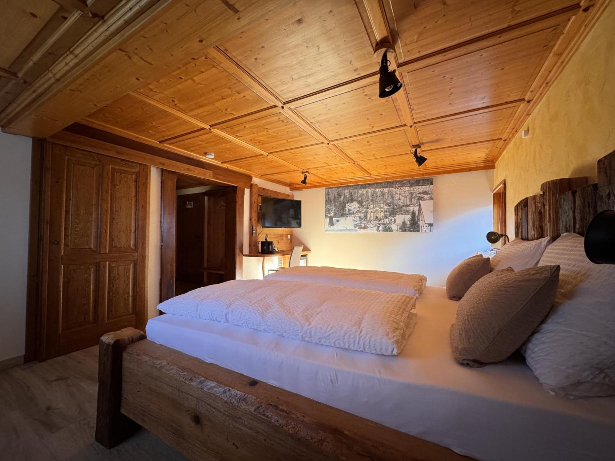 Black Forest Hotel Todtnau Bilik gambar