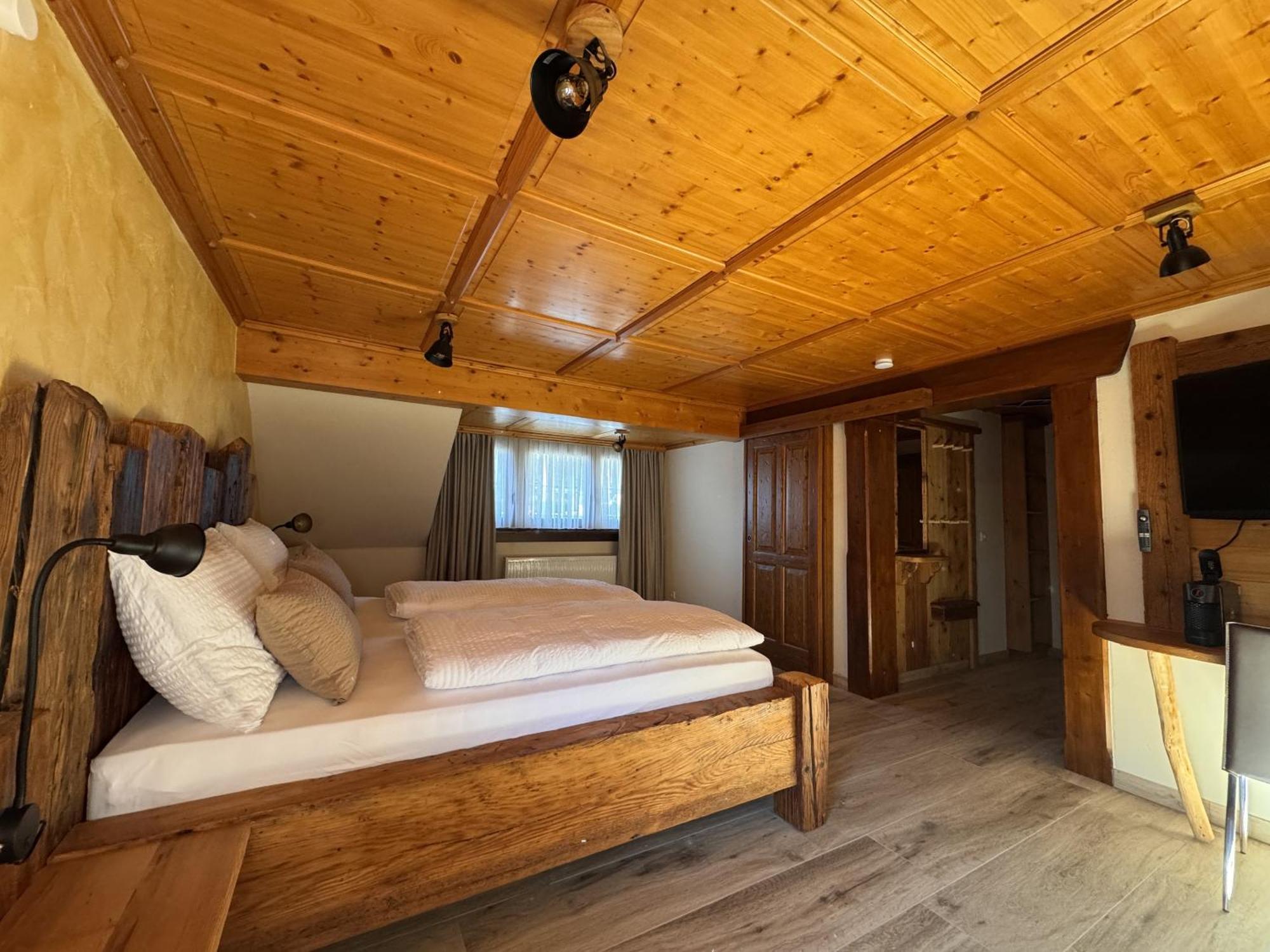 Black Forest Hotel Todtnau Bilik gambar
