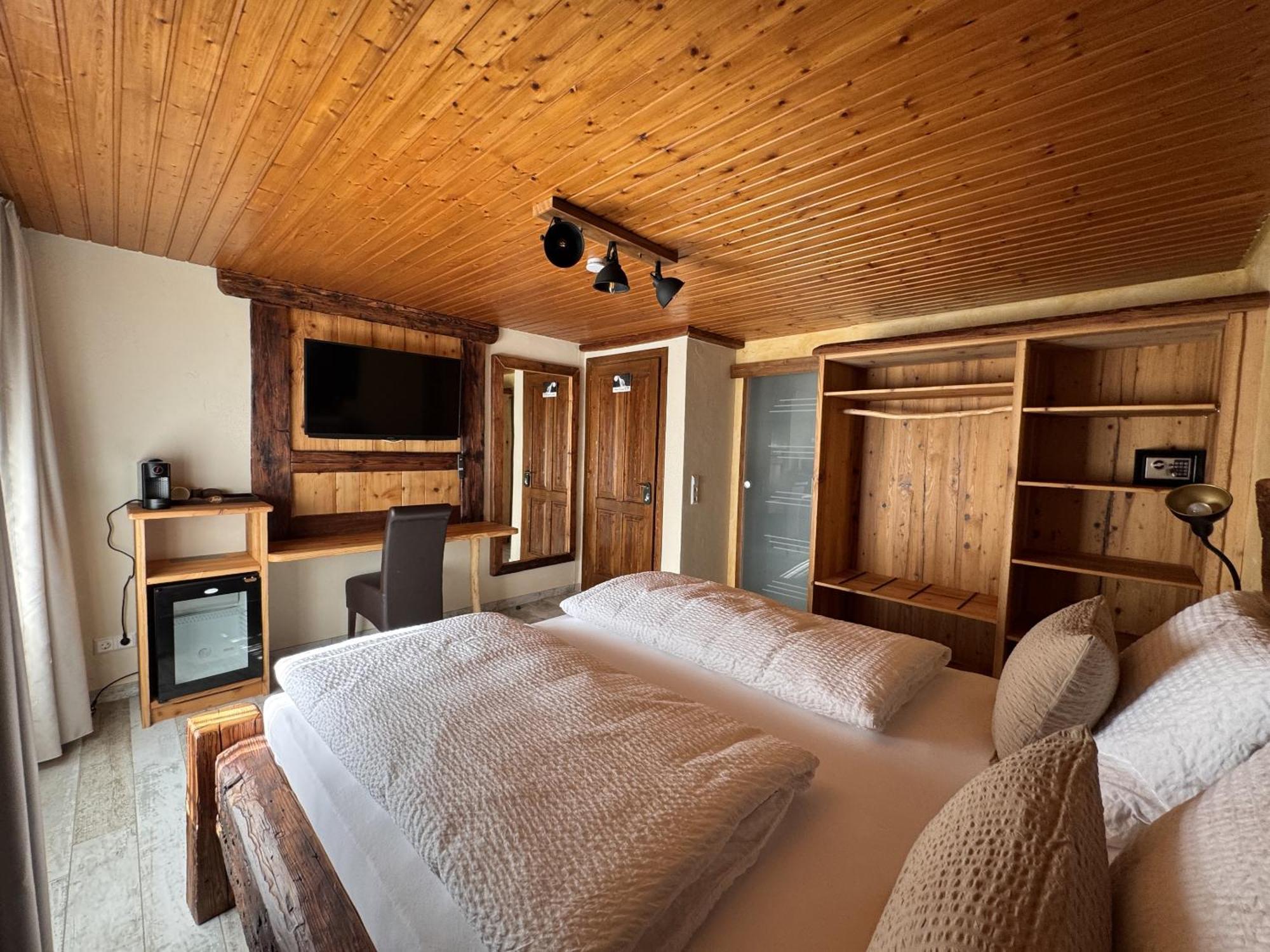 Black Forest Hotel Todtnau Bilik gambar