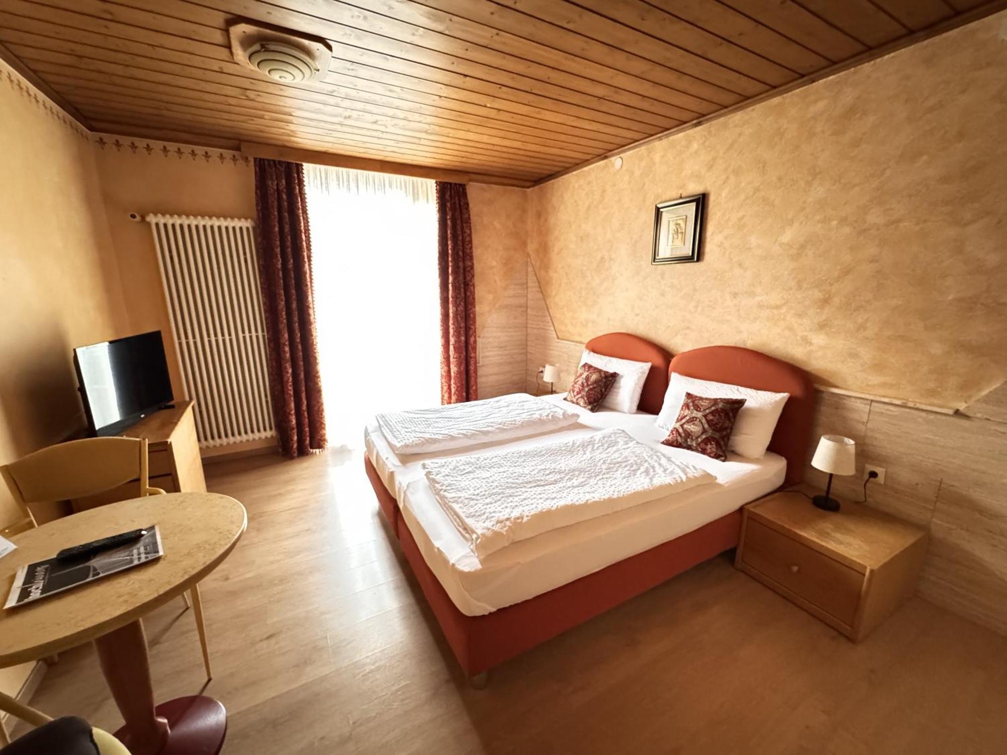 Black Forest Hotel Todtnau Bilik gambar
