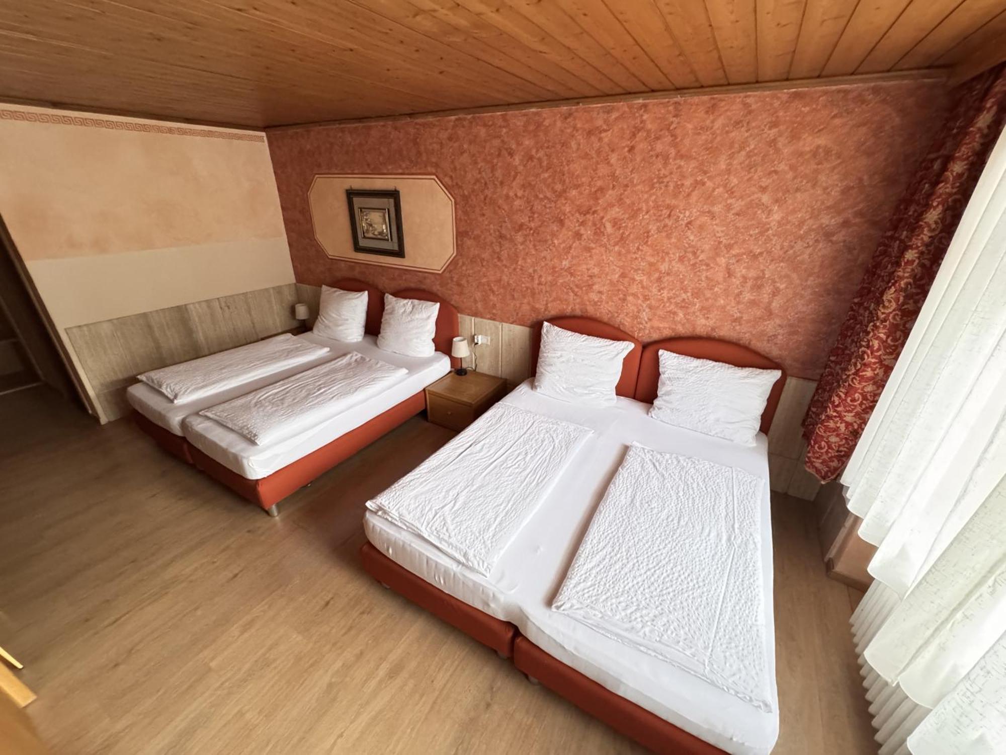 Black Forest Hotel Todtnau Bilik gambar