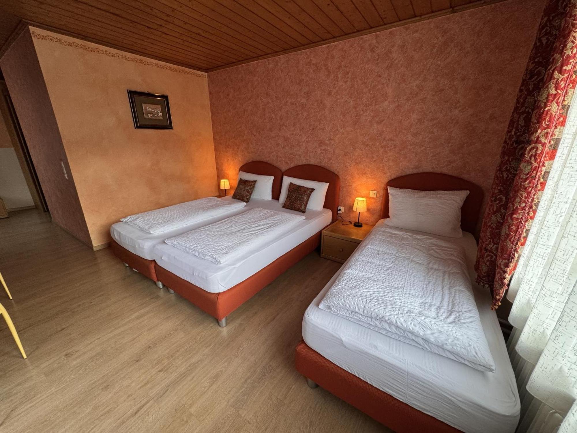 Black Forest Hotel Todtnau Bilik gambar
